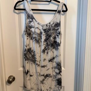 SHEIN Maternity Black and White Tie-Dye Romper